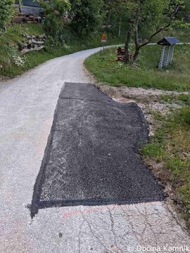 Ureditev, utrditev in asfaltiranje poškodovanih odsekov v Zakalu (7)